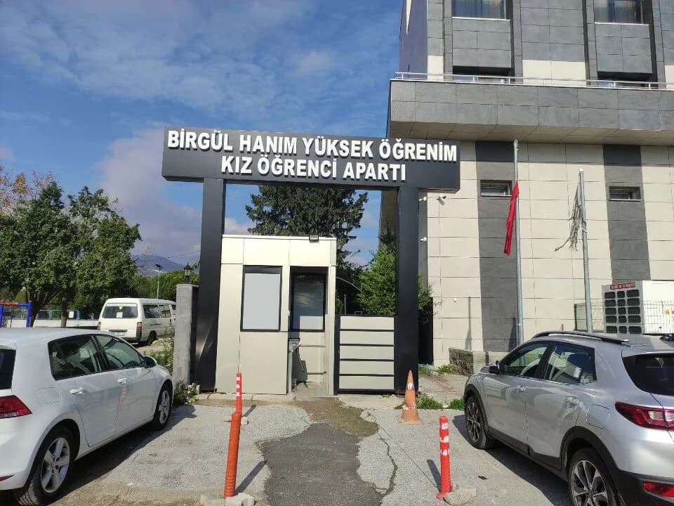 Nyumba ya Wanawake ya Elimu Kuu ya Bi. Birgül dormitory