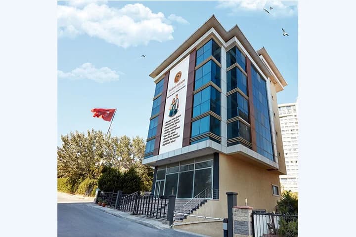 Kituo cha Wanafunzi cha Kike Sabiha Hanım Maltepe dormitory