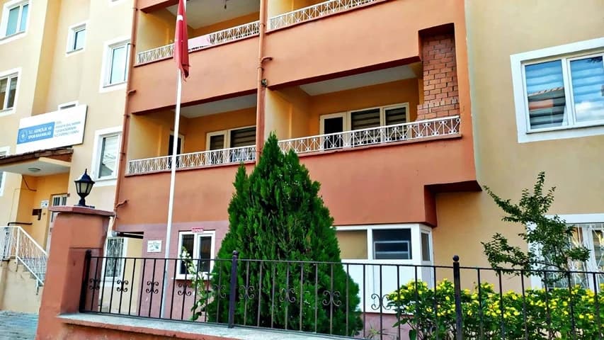 Гүлханым ерлер студенттер жатақханасы dormitory