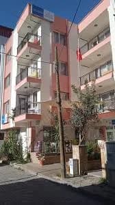 Частен мъжки студентски общежитие Борнова за висше образование dormitory