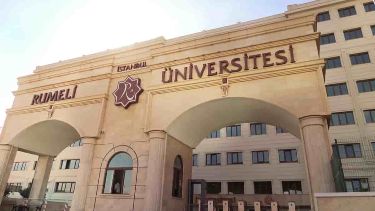 University view of Chuo Kikuu cha Istanbul Rumeli