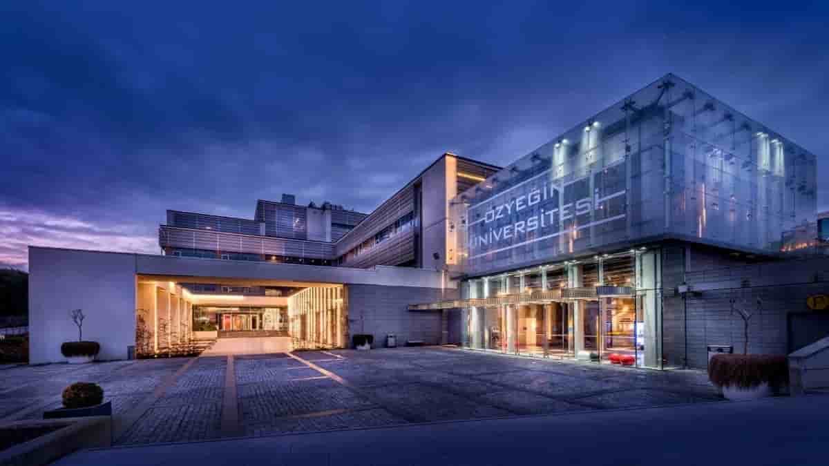 University view of Chuo Kikuu cha Ozyegin