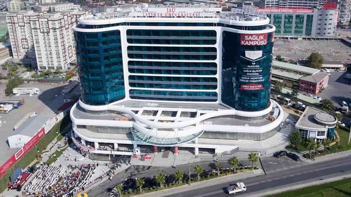 University view of Chuo Kikuu cha Istinye