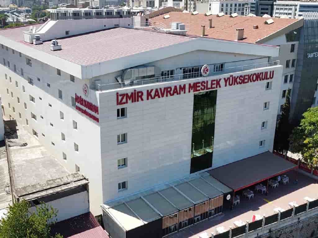 University view of Chuo cha Ufundi cha Izmir Kavram