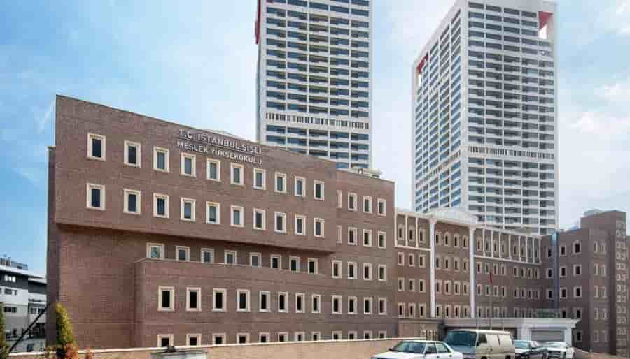 University view of Shule ya Ufundi ya Istanbul Şişli