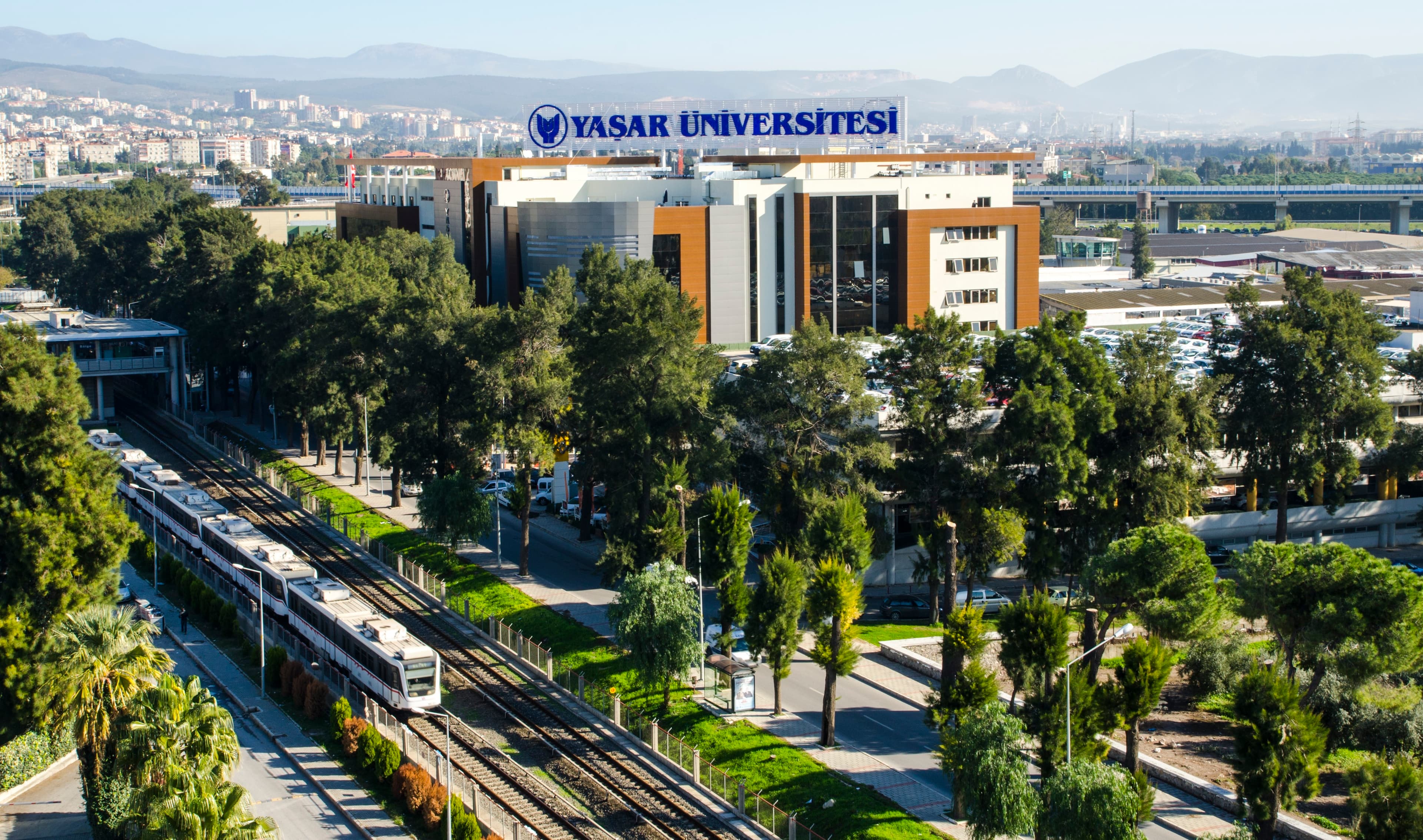 Yaşar University in İzmir: Programs, Tuition Fees & Admission