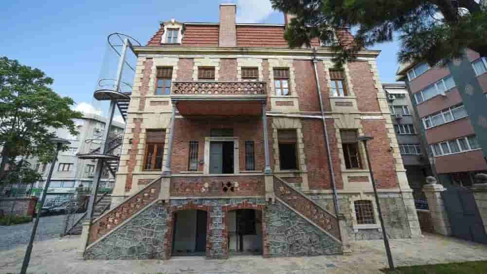 Kampasi ya Taş Mektep campus