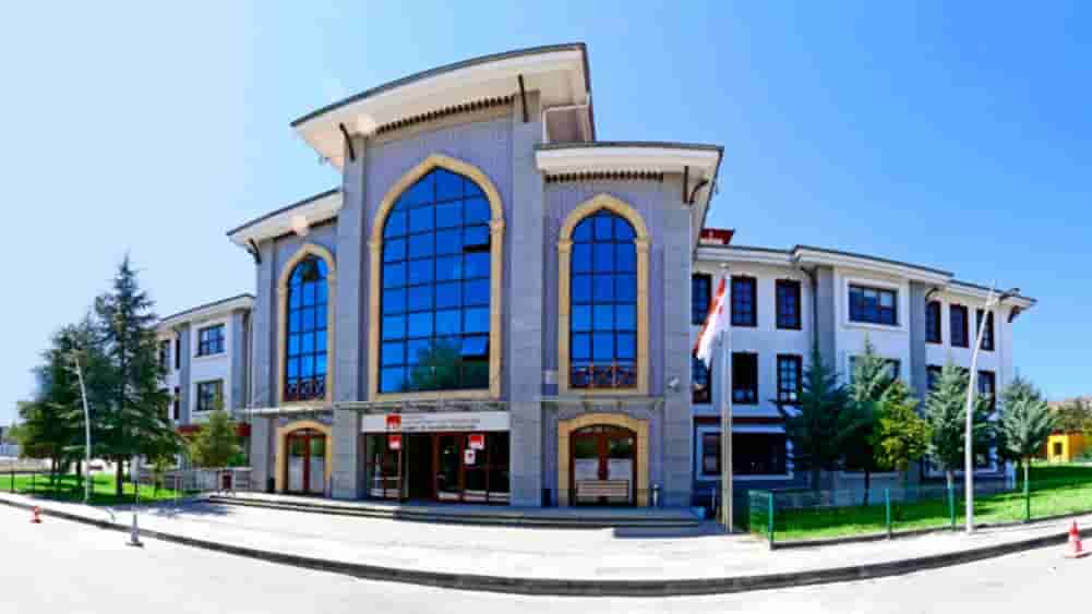 پردیس گölbaşı campus