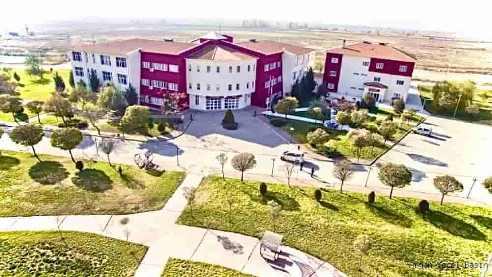 Shule ya Ufundi ya Başmakçı campus