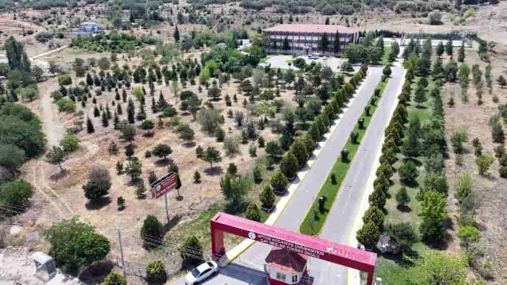 Shule ya Ufundi ya Cay campus