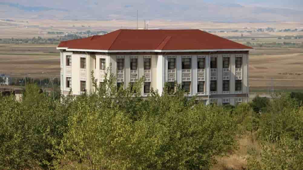 قەزای فنیی پەیوەندیدار campus