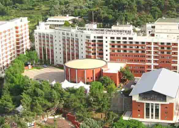 Izmir Iqtisodiyot Universiteti