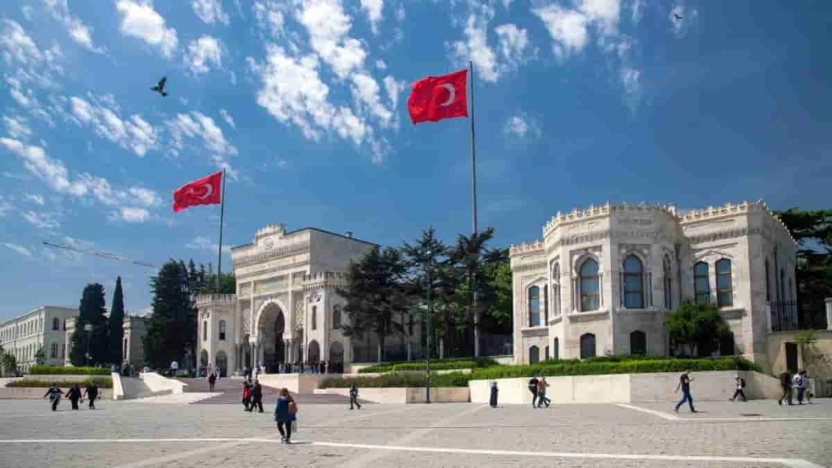 Top 50 University in Turkey:Student Life,Admission Requirements