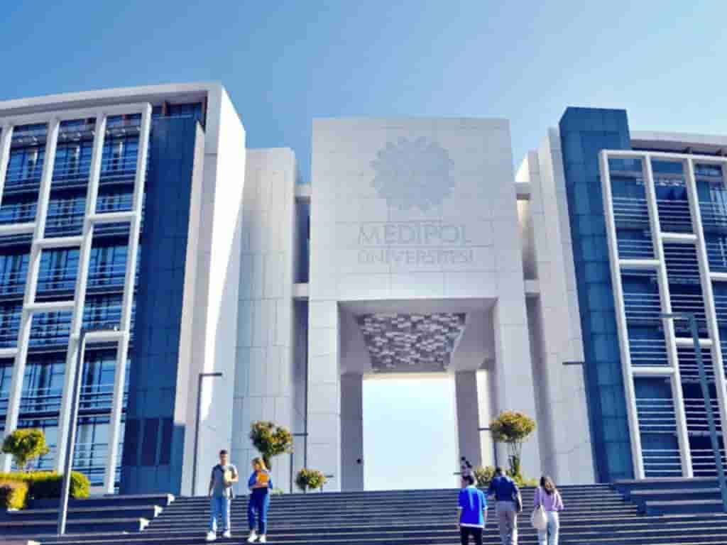 Best Private Medical Universities in Turkey : Career Opportunities , Medical Programs